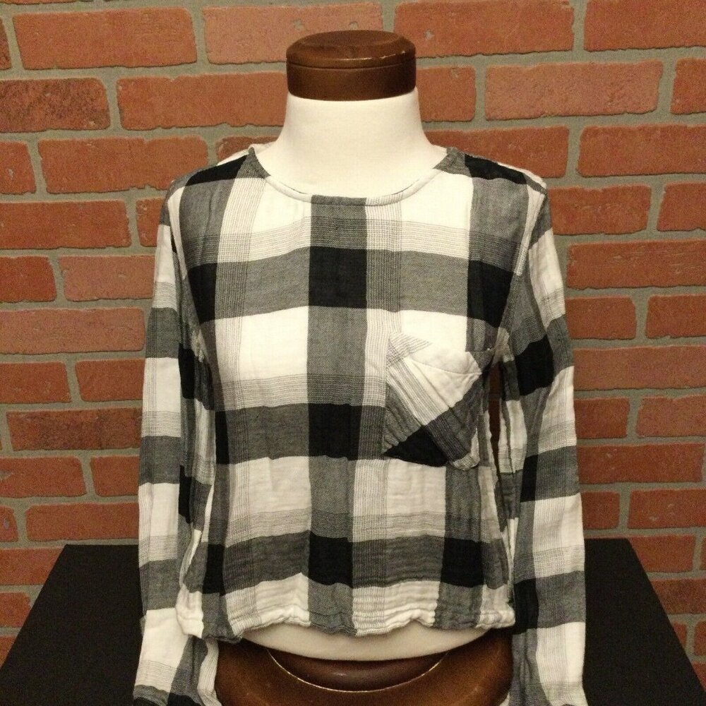 Cloth & Stone white & black checkerboard plaid long sleeve top lace up back
